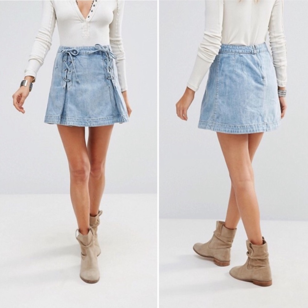 Free People Lace Up Mini Denim Jean Skirt Size 8 - Picture 3 of 11